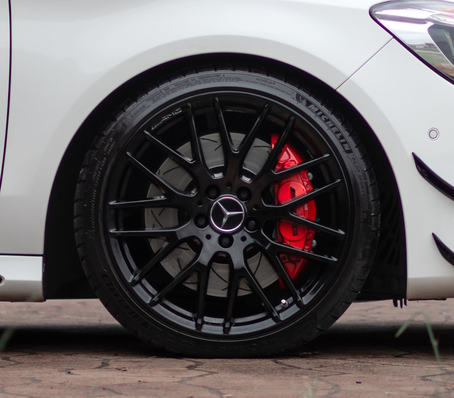 WHEELS & TYRES
