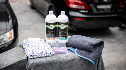Clay bar and paint sealant kit with COATED 1L, FINALE 1L, Purple Medium 200g clay bar, wash mitt and drying towel