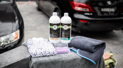 Clay bar and paint sealant kit with COATED 1L, FINALE 1L, Purple Medium 200g clay bar, wash mitt and drying towel